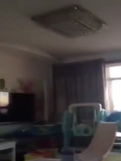【稀缺-大型抓奸现场实录】各种当街扒衣扇耳光，还暴打原配，一个比一个猛啊我嘞个豆！！