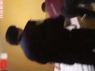 【捉奸名场面】大街上被扒光衣服打耳光剪头发，都挺惨，还有漂亮少妇！不能错过的精彩合集！